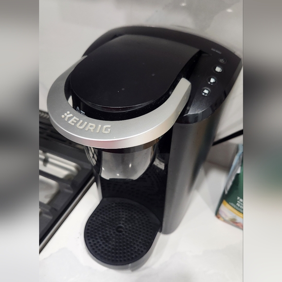 Keurig Machine - Picture 2 of 2